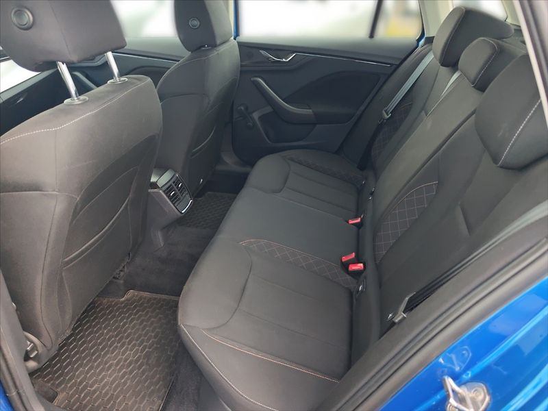 Škoda Kamiq 1,5 TSI 110 Ambition DSG - fotka 7 z 11