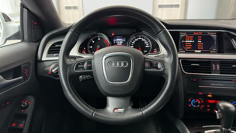 Audi A5 QUATTRO / 2 SADY GUM  - fotka 25 z 47