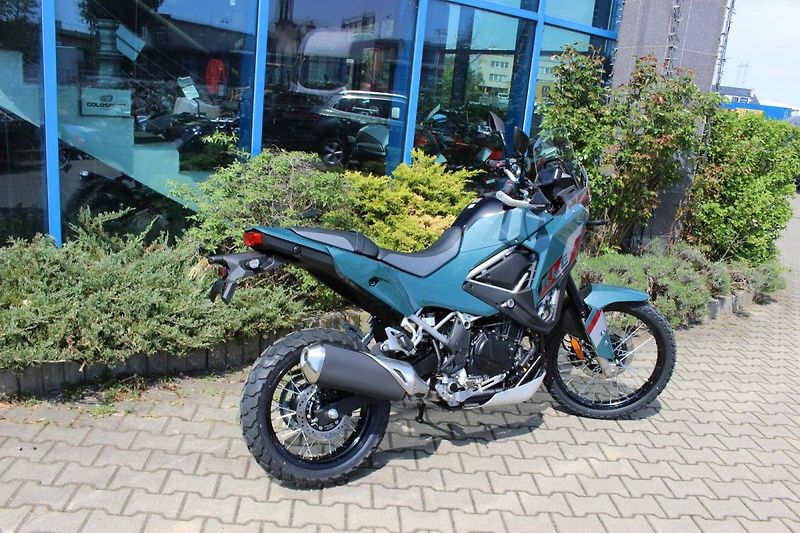 Kawasaki KLE 500 (2026) SE NOVINKA 2026 - fotka 5 z 9