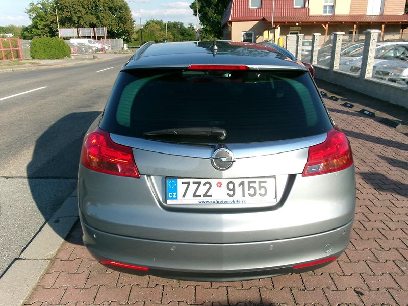 Opel Insignia (2012) 2,0CDTi AC NAVI TEMP AUT - fotka 5 z 28