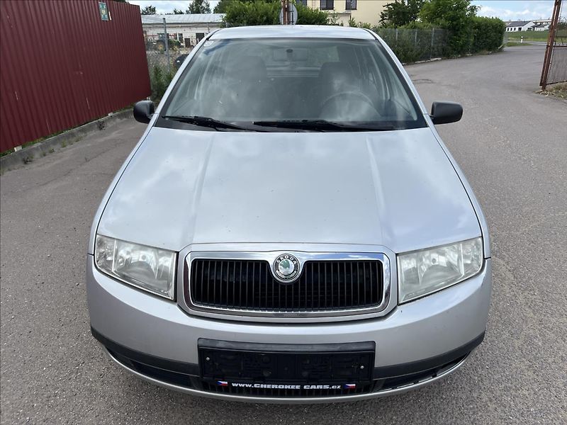 Škoda Fabia 1,4 MPi ALU STK 5/2028 - fotka 2 z 25