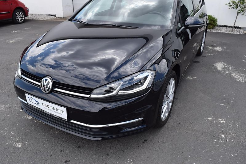 Volkswagen Golf Variant (2020) 1.5TSI 110kw HLBMT TAŽ LED KAM - fotka 2 z 49
