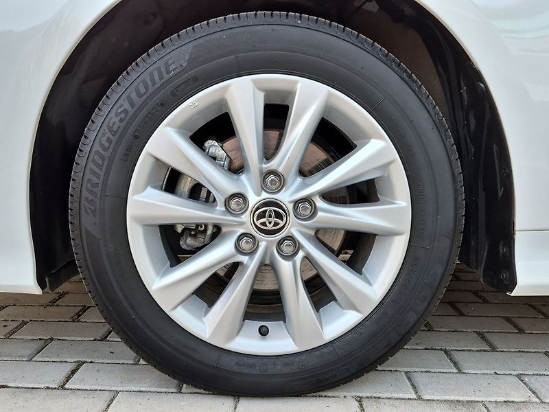 Toyota Corolla Comfort  1,5 92 kW SD - fotka 22 z 24