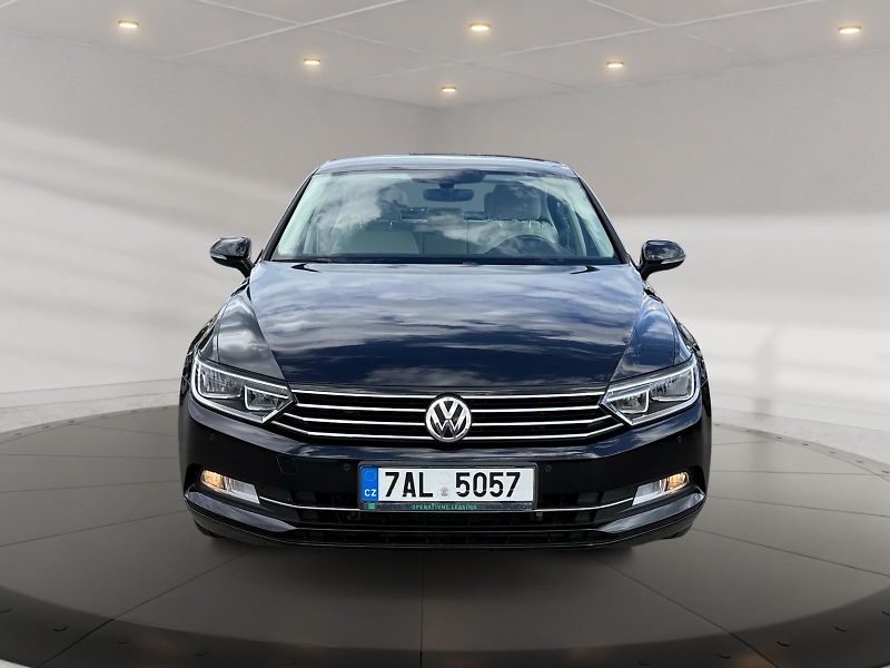 Volkswagen Passat (2019) COMFORTLINE 2.0TDI 110kW CZ  - fotka 2 z 11
