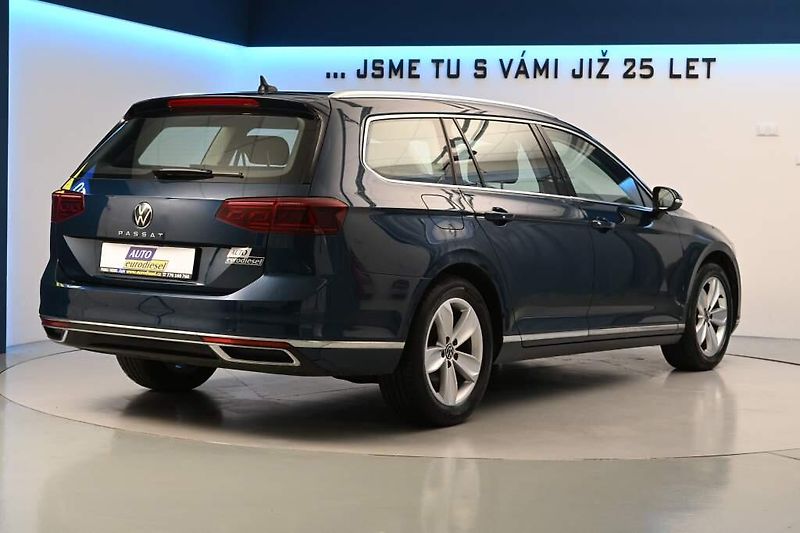 Volkswagen Passat (2022) 2.0 ELEGANCE LED MATRIX ACC Ta - fotka 5 z 32