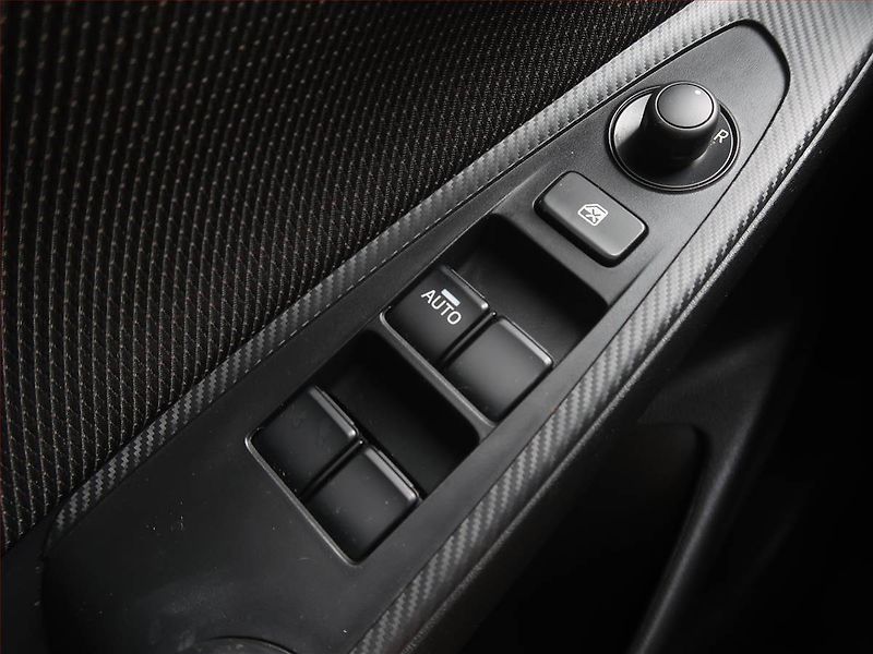 Mazda 2 (2022) 1.5 16V, Navi, Tempomat - fotka 15 z 15