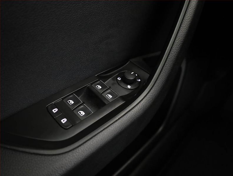Škoda Superb (2018) Style 2.0 TDI, 4X4, Automat - fotka 12 z 17
