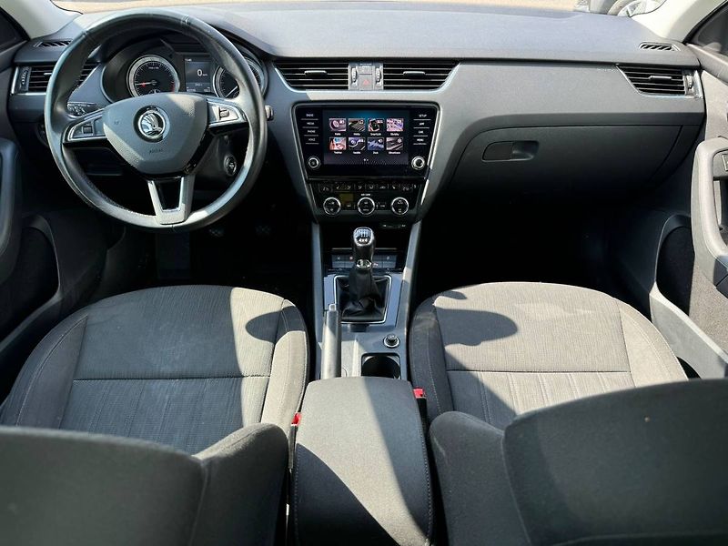 Škoda Octavia combi Style Plus 2,0 TDI 110 k - fotka 5 z 25