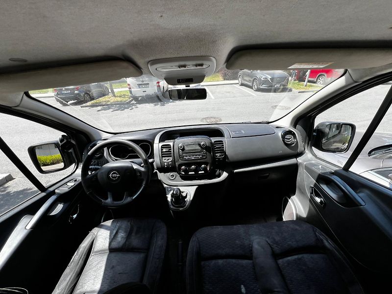 Opel Vivaro (2017) - fotka 6 z 11