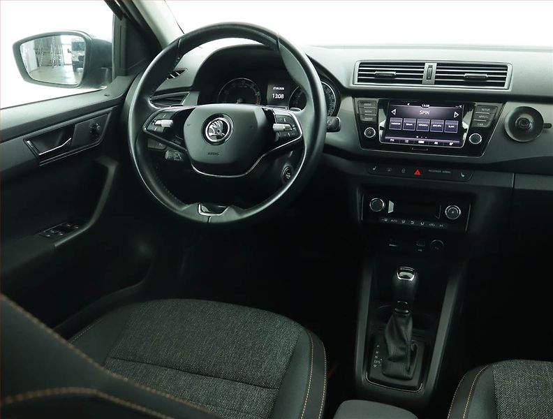 Škoda Fabia (2021) Ambition 1.0 TSI, Automat - fotka 7 z 15