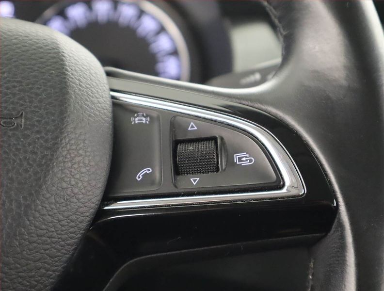 Škoda Fabia (2015) Style 1.4 TDI, nová STK - fotka 17 z 22