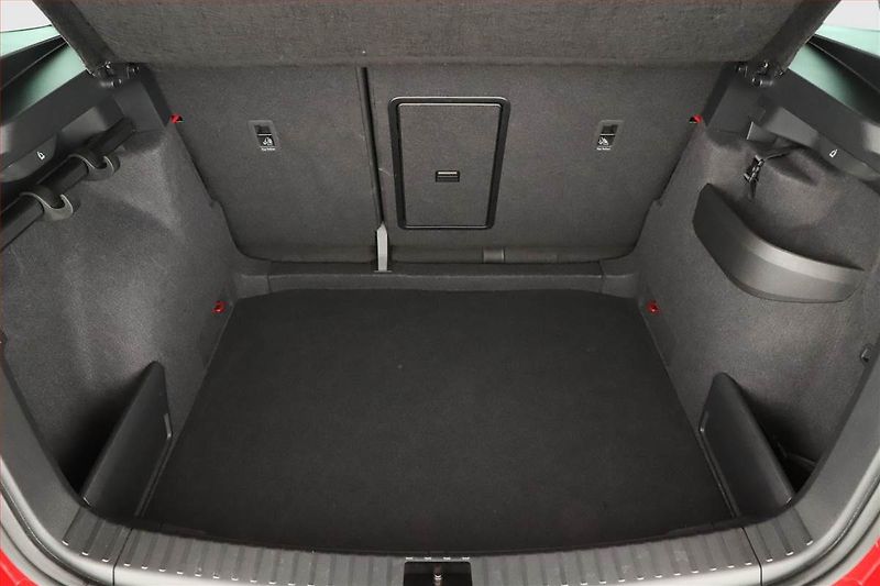 Škoda Karoq (2025) 1.5 TSI, SPORTLINE, AUTOMAT - fotka 17 z 17