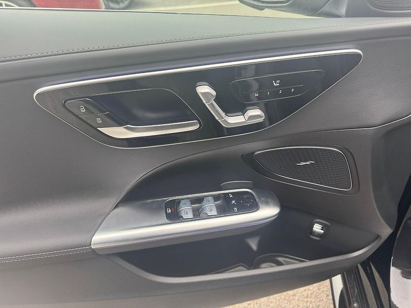 Mercedes-Benz Třídy C (2025) C 220 d 4MATIC - fotka 9 z 24