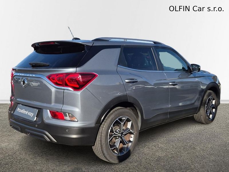 SsangYong Korando Style 1.5 Turbo 120kw A/T - fotka 2 z 24