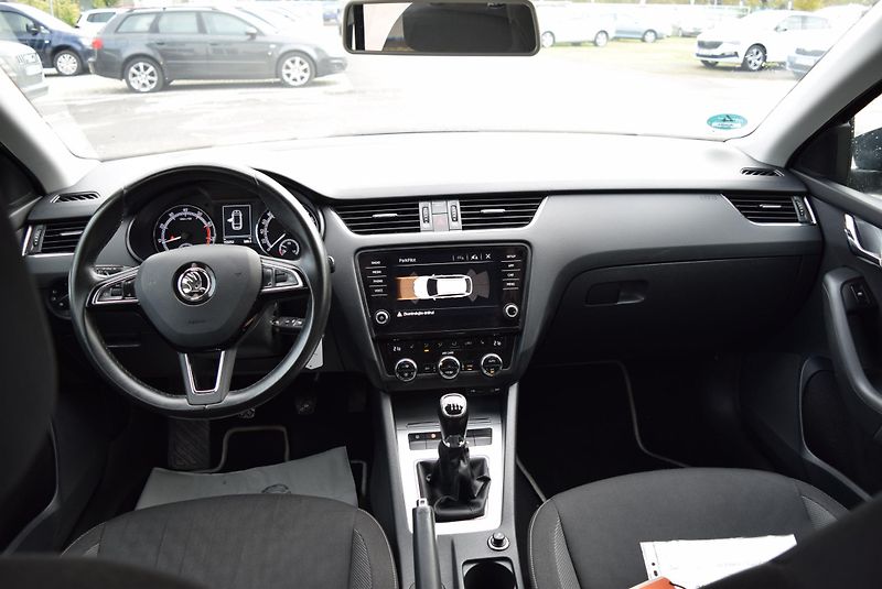 Škoda Octavia (2017) 1.5TSI 110kw AMBITION APP TEMP - fotka 17 z 50