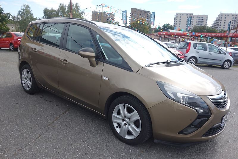 Opel Zafira 2,0DCi 96kW ČR ! 7 MÍST ! - fotka 6 z 38