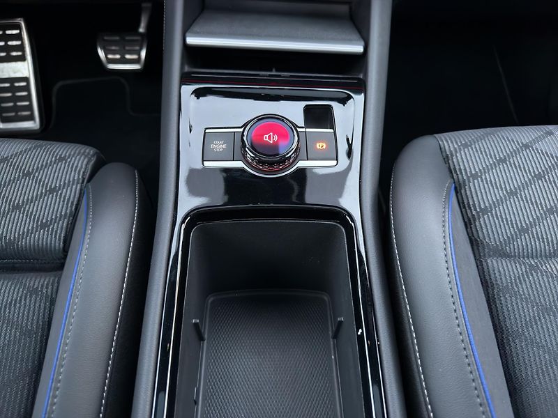 Volkswagen Tayron (2025) R-LINE Harman Kardon PANORAMA - fotka 16 z 27