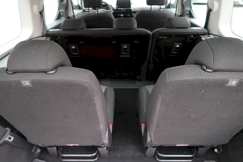 Toyota ProAce City Verso (2022) Business Shuttle 1,2 T Long /8 - fotka 20 z 32