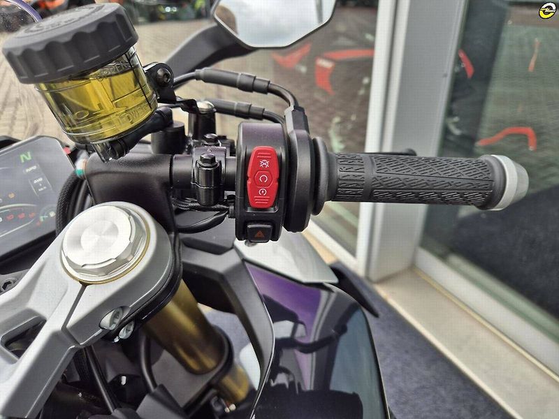 CFMOTO 450 SR (2026) - fotka 17 z 19