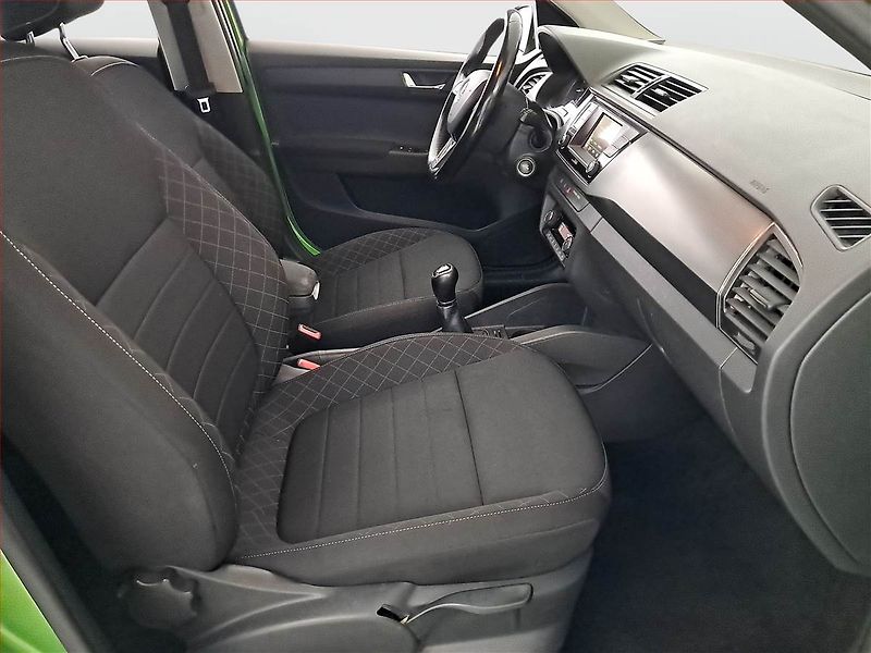 Škoda Fabia (2015) Ambition 1.2 TSI - fotka 9 z 15