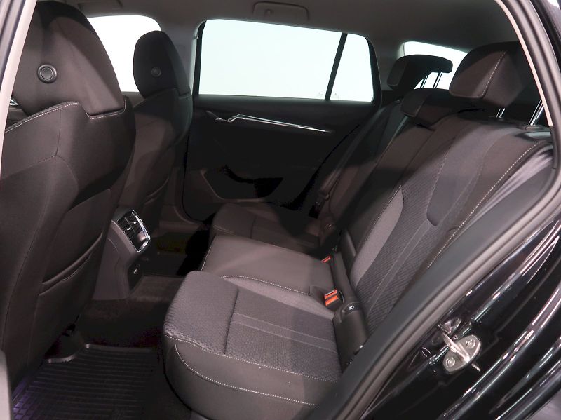 Škoda Octavia (2023) STYLE 2.0TDI 110KW DSG - fotka 15 z 41