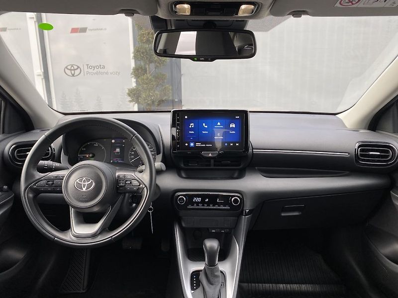 Toyota Yaris 1.5HEV, ČR-1m, Comfort, DPH - fotka 12 z 29