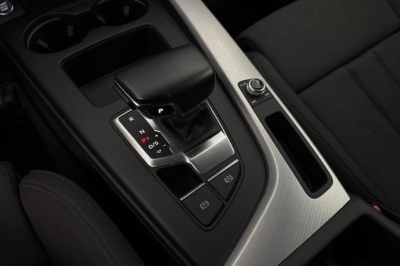 Audi A5 45TFSI quattro NezT Kam Matrix - fotka 12 z 19