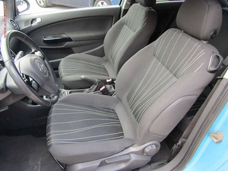 Opel Corsa (2010) 1.2i, AC, temp - fotka 9 z 14