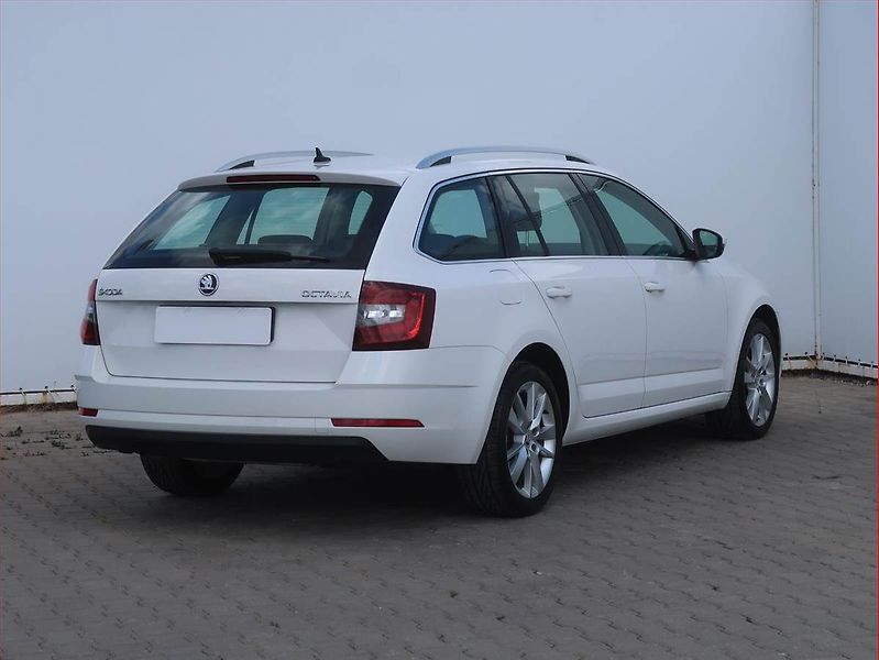 Škoda Octavia (2018) Style 2.0 TDI, Navi, Tempomat - fotka 5 z 18