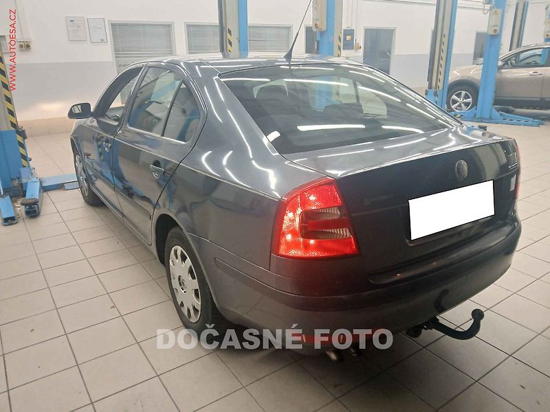 Škoda Octavia (2007) 1.9TDi, AAC, tempo - fotka 2 z 3