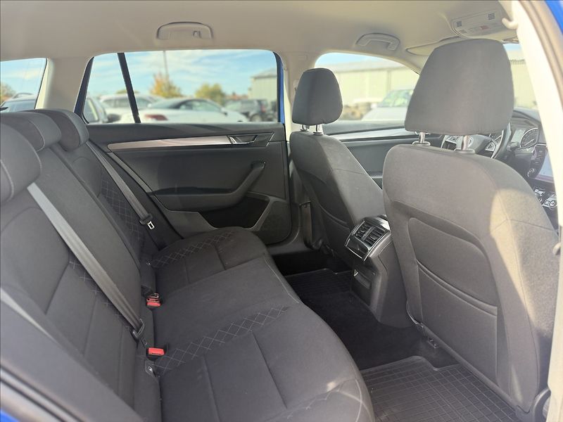 Škoda Superb 1,5 TSI  DSG +SADA ZIMNÍCH KOL - fotka 20 z 23