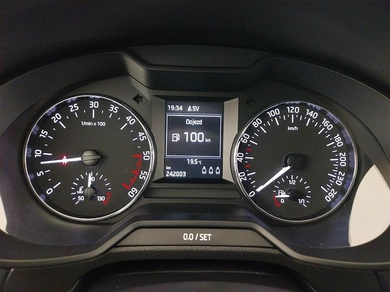 Škoda Octavia (2016) Joy 2.0 TDI, 4X4, Serv.kniha - fotka 11 z 21