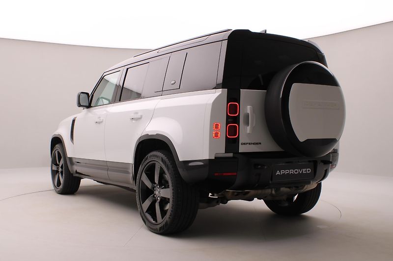 Land Rover Defender 110 D300 X-DYNAMIC HSE AWD AUT - fotka 10 z 49