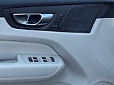 Volvo XC60 (2026) PLUS B5, 360°, Harman, Matrix - náhled 8