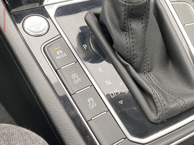 Volkswagen Passat (2017) 2.0TDi 4x4, ČR, Highline, DSG - fotka 12 z 15