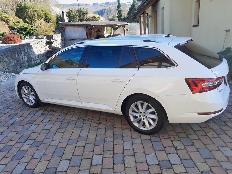 Škoda Superb (2018) 140kW 4x4 L&K WEBASTO-DPH - fotka 7 z 21