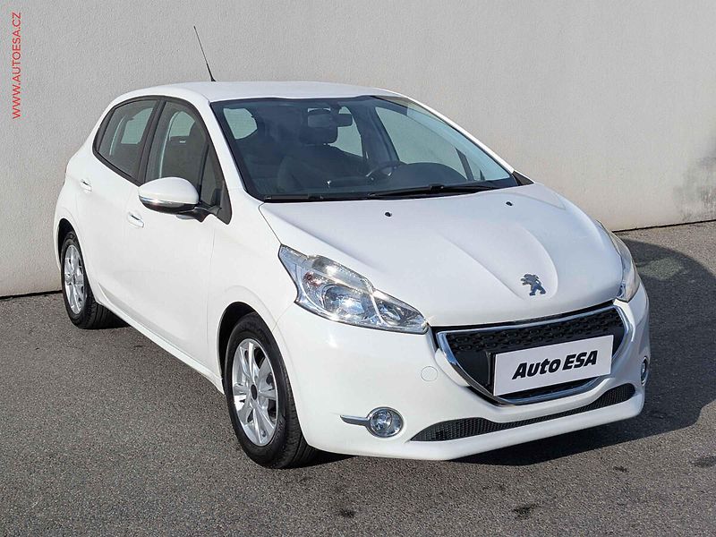 Peugeot 208 (2014) 1.2 PT, 1.maj,ČR, AC, STK7/28 - fotografie inzerátu