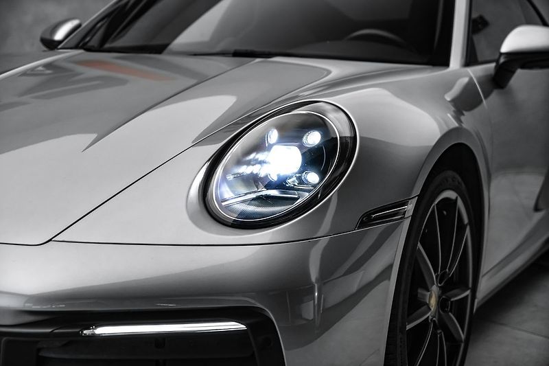 Porsche 911 Carrera 4 Sport Chrono PDLS - fotka 9 z 23
