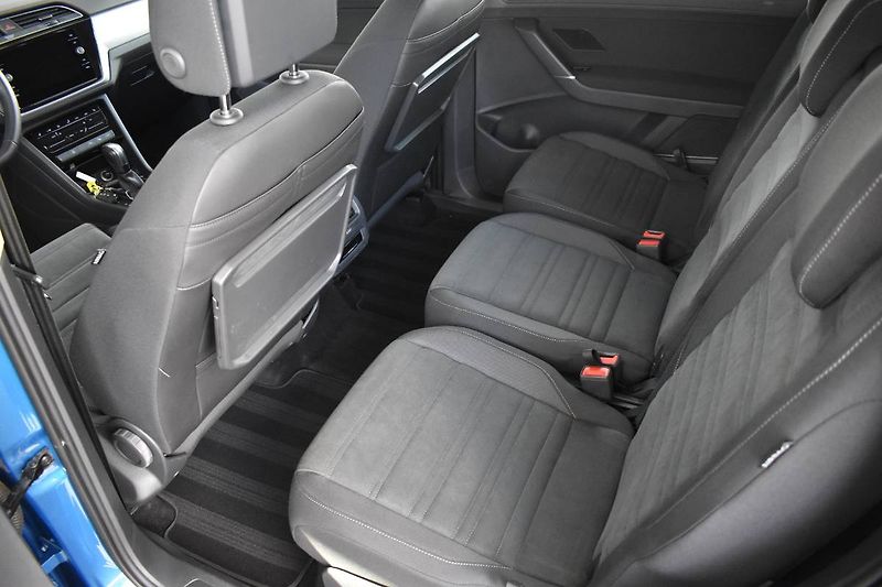 Volkswagen Touran (2023) 1.5TSI 110kW DSG, Full LED - fotka 14 z 25