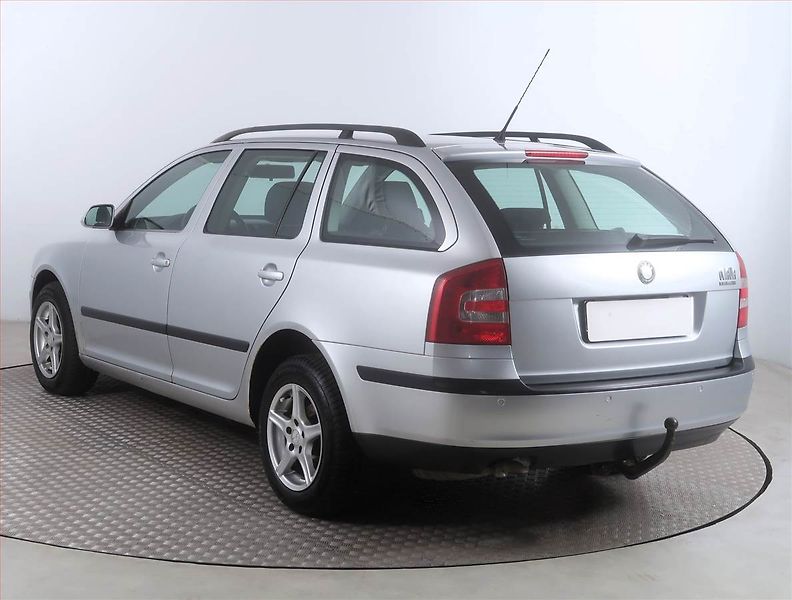Škoda Octavia (2008) 1.9 TDI 4x4, 4X4, Tažné - fotka 4 z 14