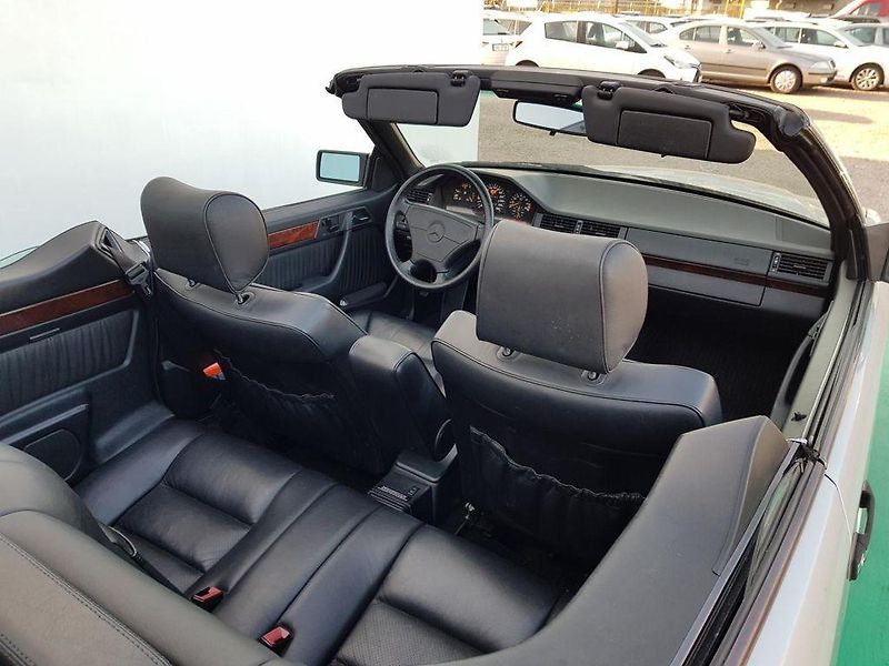 Mercedes-Benz Ostatní 300 CE-24CA KABRIO - fotka 21 z 21