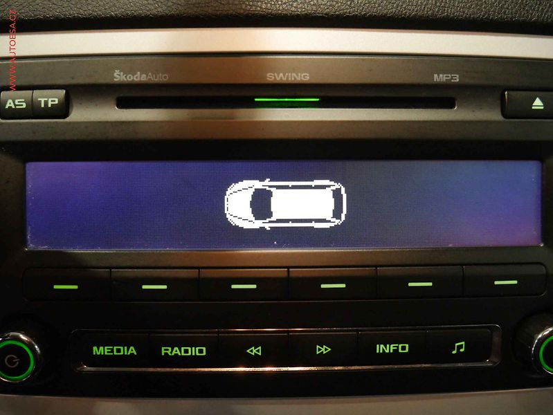 Škoda Octavia (2010) 1.6TDi, Ambiente - fotka 13 z 15
