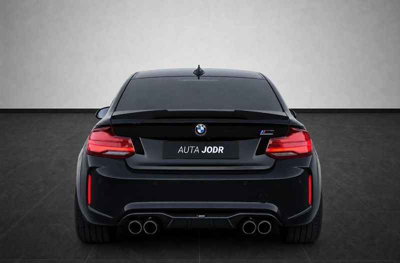 BMW M2 Competition, Akrapovič, Harman - fotka 4 z 29