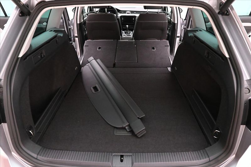 Volkswagen Passat 2,0 TDI 110 kW DSG Business Zá - fotka 11 z 32