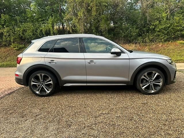 Audi Q5 Q5 40 TDi 2,0 TDi 150kW 7st. T - fotka 7 z 17