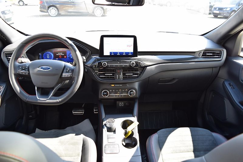 Ford Kuga (2022) 2.5 DURATEC PHEV 112kw e-CVT - fotka 22 z 50