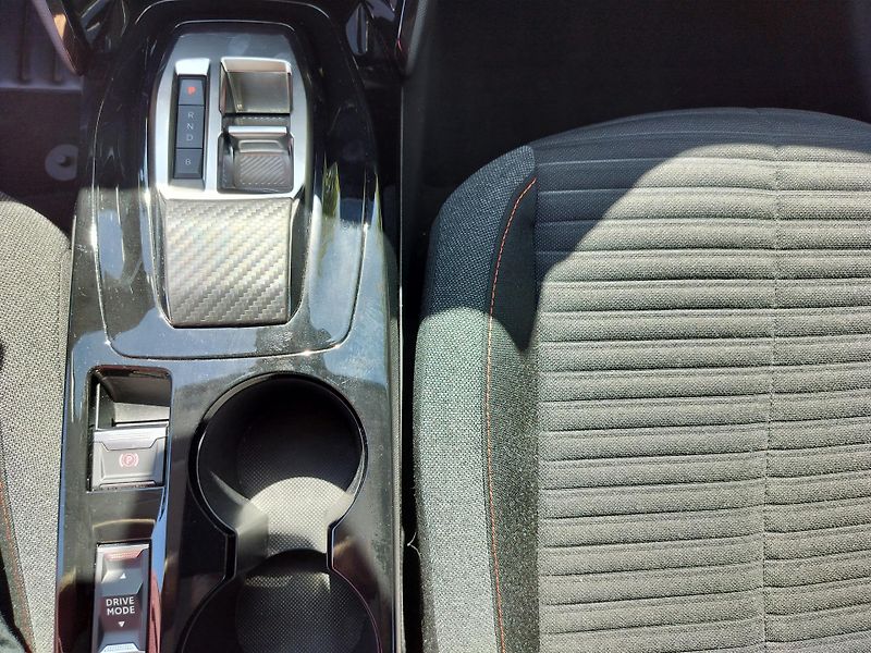 Peugeot 208 e, navigace, SOH 95% - fotka 18 z 28