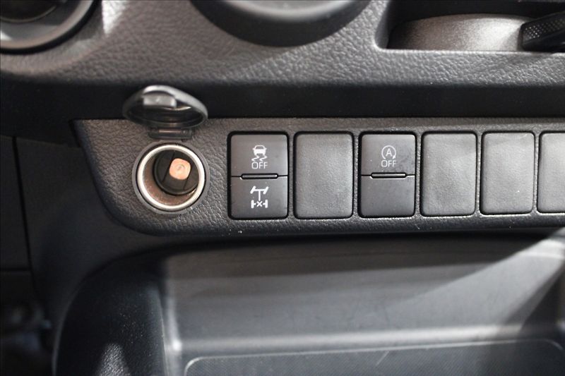 Toyota Hilux 2,4 D-4D 1.majitel CZ - fotka 25 z 37