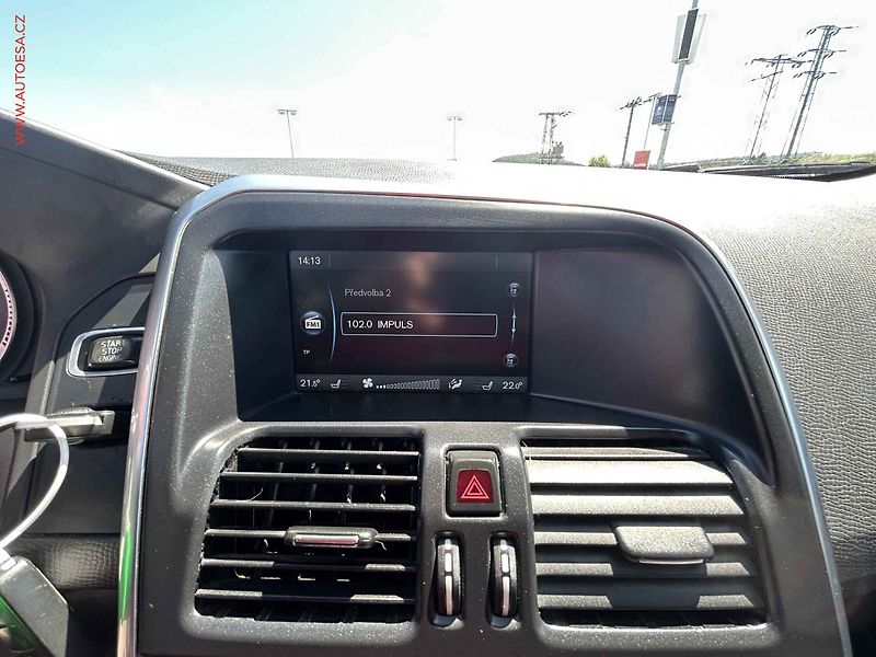 Volvo XC60 (2012) 2.4DS 4x4, ČR, servis.kniha - fotka 15 z 19