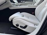 Volvo XC60 Plus B4 AWD Light paket - náhled 9